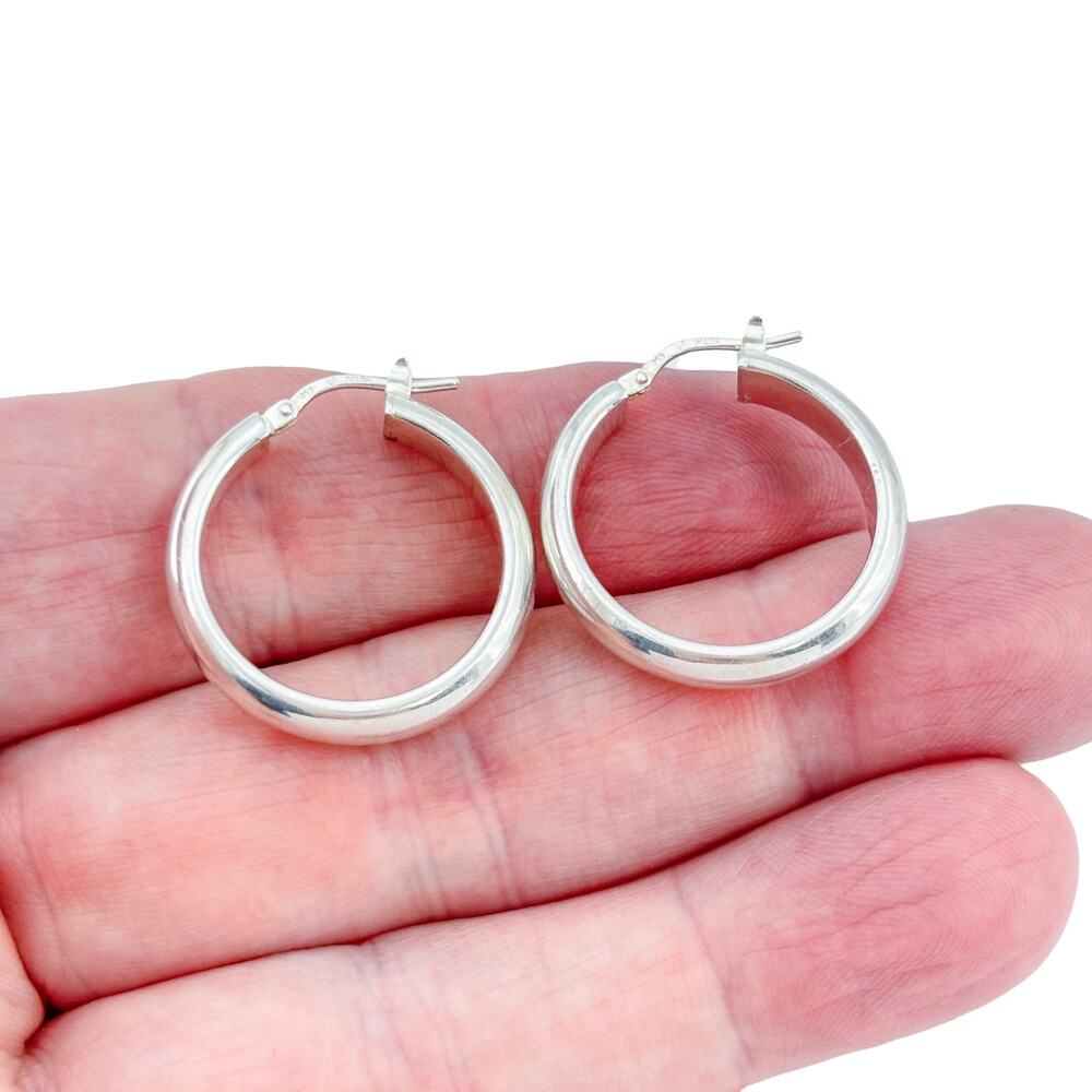 Vintage Milor Sterling Silver 950 Classic Hoop Earrings